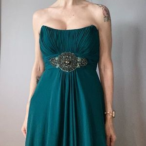 Theia strapless emerald cocktail dress | Size 4 | knee length